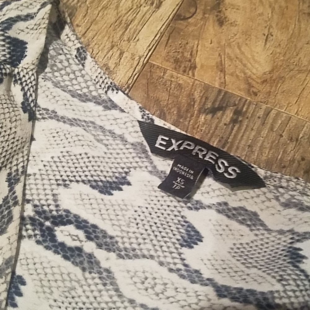 Express button down shirt - Picture 2 of 2